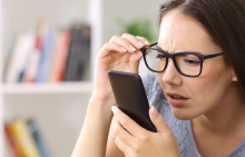 Đeo Kính Có Làm Mắt Tăng Độ Nhanh Hơn Không?